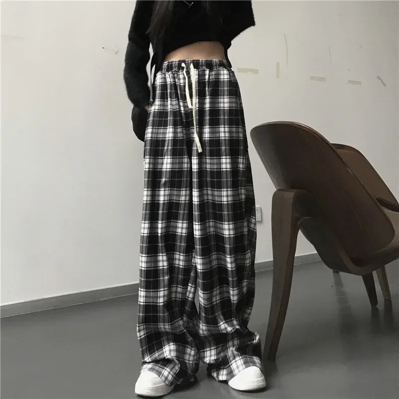 Women's Oversized Plaid Sweatpants - Stellar Style